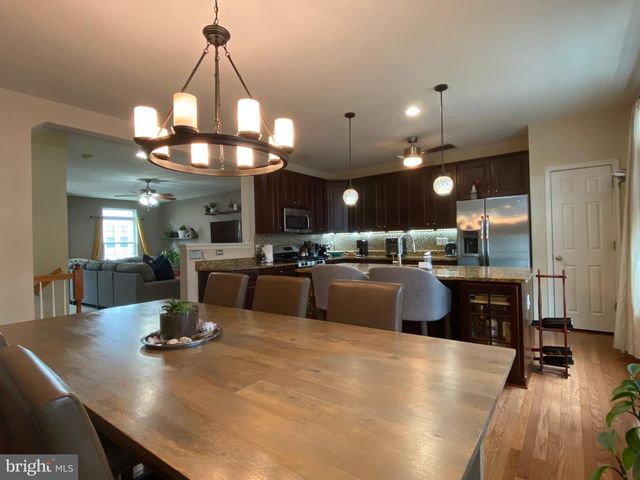 6 FOX CT, Delanco, NJ 08075