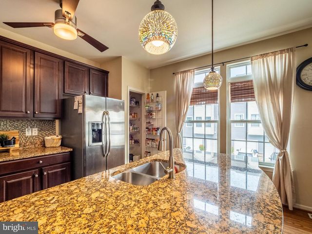6 FOX CT, Delanco, NJ 08075