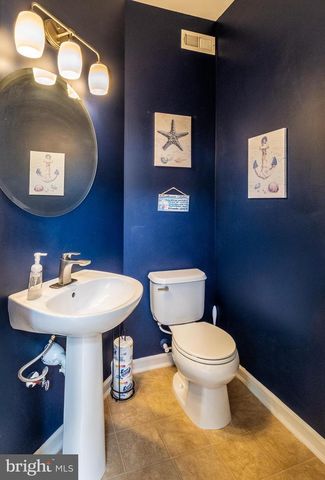 6 FOX CT, Delanco, NJ 08075