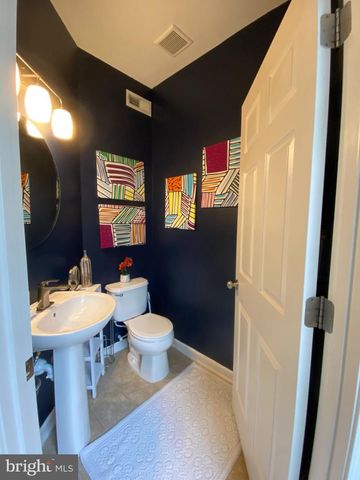 6 FOX CT, Delanco, NJ 08075