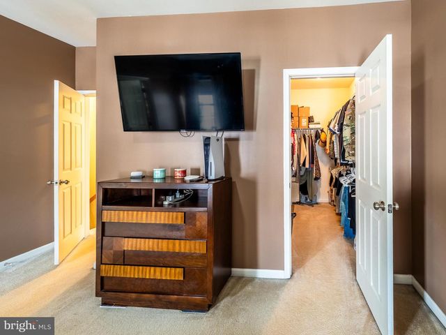 6 FOX CT, Delanco, NJ 08075