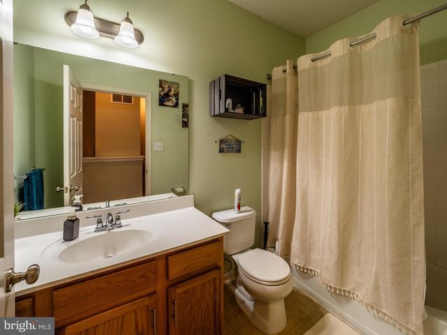 6 FOX CT, Delanco, NJ 08075