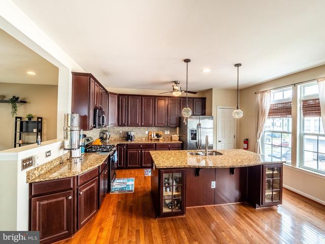 6 FOX CT, Delanco, NJ 08075