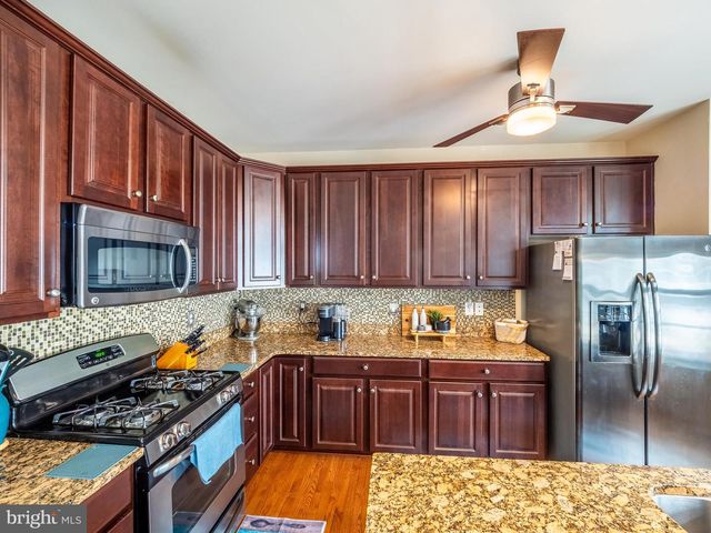 6 FOX CT, Delanco, NJ 08075