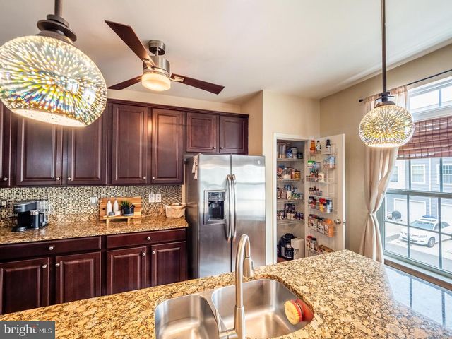 6 FOX CT, Delanco, NJ 08075