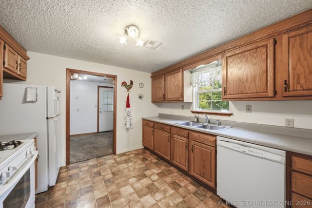 16610 S 4180 Road, Claremore, OK 74017