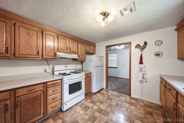 16610 S 4180 Road, Claremore, OK 74017