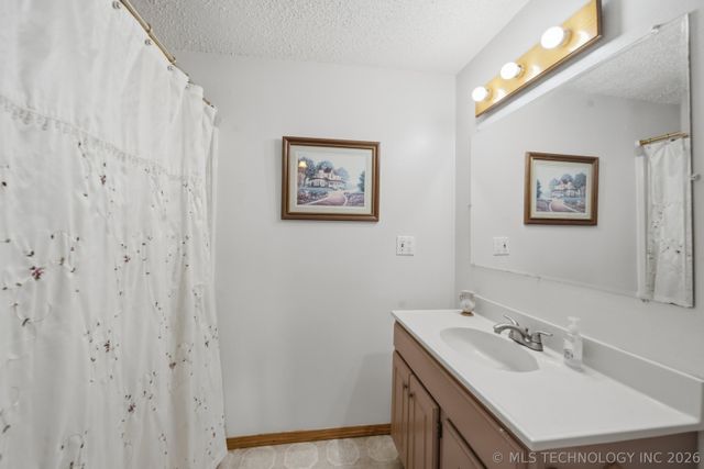 16610 S 4180 Road, Claremore, OK 74017