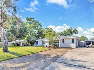227 NW Holmes Boulevard, Fort Walton Beach, FL 32548