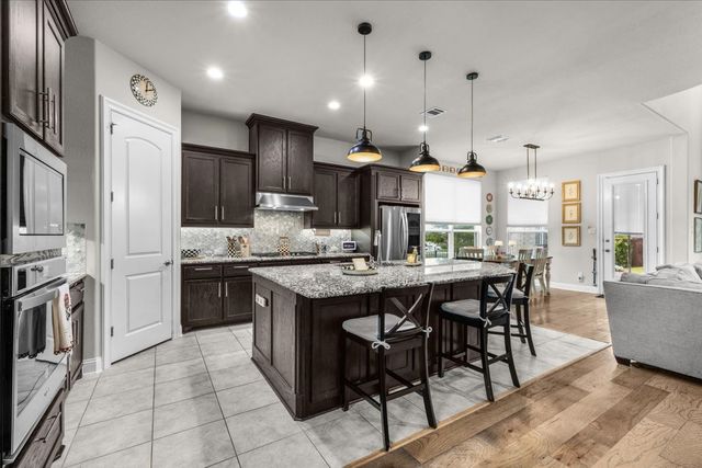 1725 Crested Ridge Road, Fort Worth, TX 76008