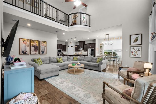 1725 Crested Ridge Road, Fort Worth, TX 76008