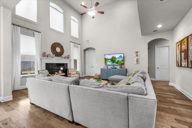 1725 Crested Ridge Road, Fort Worth, TX 76008