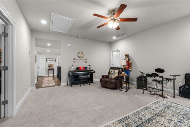 1725 Crested Ridge Road, Fort Worth, TX 76008