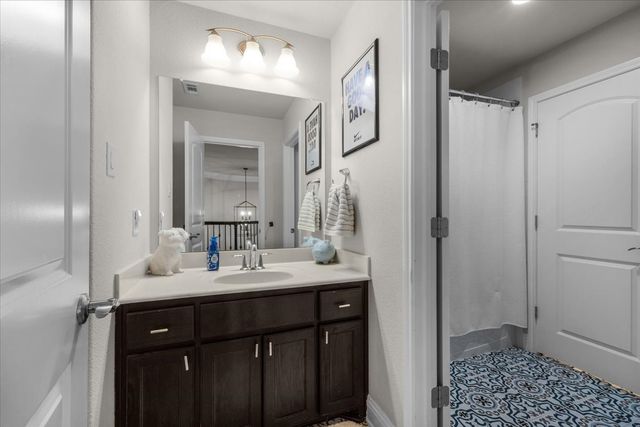1725 Crested Ridge Road, Fort Worth, TX 76008