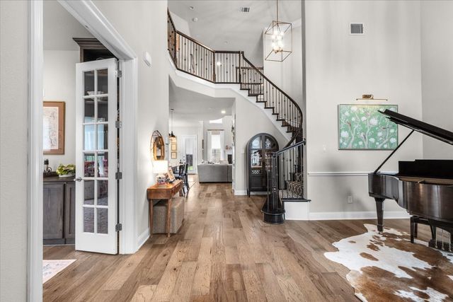 1725 Crested Ridge Road, Fort Worth, TX 76008