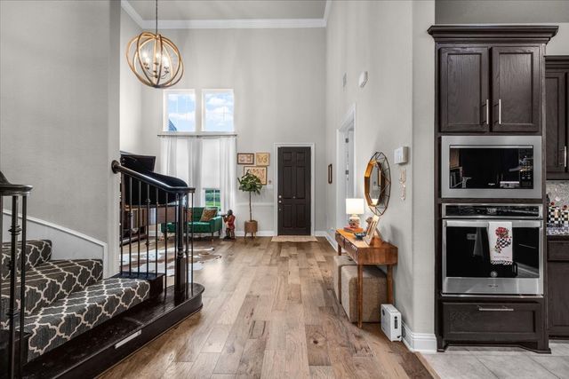 1725 Crested Ridge Road, Fort Worth, TX 76008