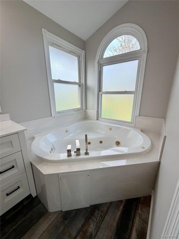 7828 Fosdick Road, Pittsfield Charter Township, MI 48176