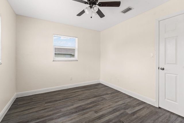 1205 Ave K, Fort Pierce, FL 34950