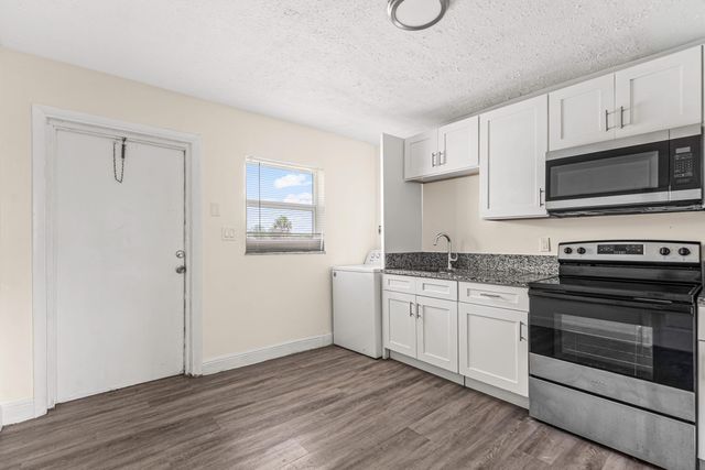 1205 Ave K, Fort Pierce, FL 34950
