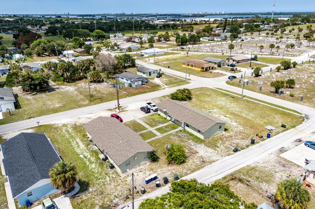 1205 Ave K, Fort Pierce, FL 34950