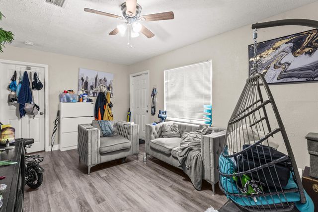 1205 Ave K, Fort Pierce, FL 34950