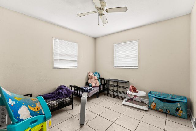1205 Ave K, Fort Pierce, FL 34950