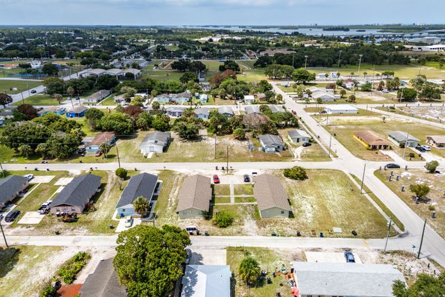 1205 Ave K, Fort Pierce, FL 34950