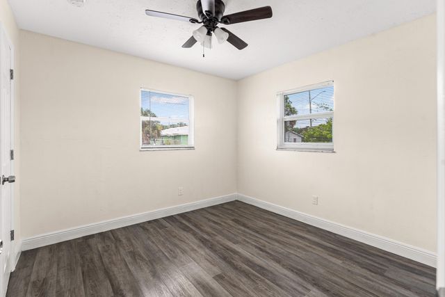 1205 Ave K, Fort Pierce, FL 34950