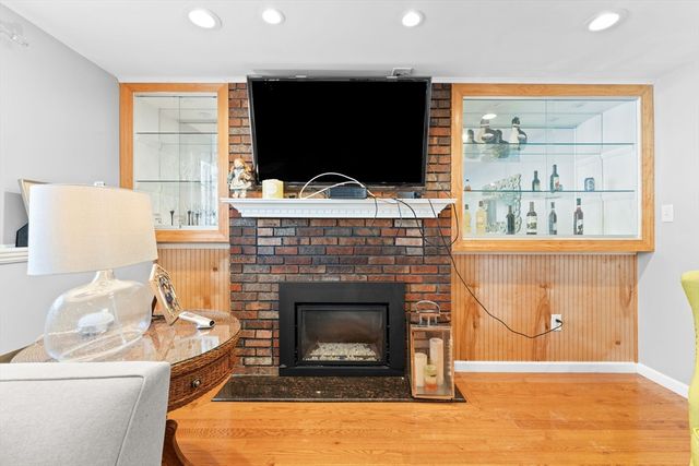 197 Candy Ln, Brockton, MA 02301