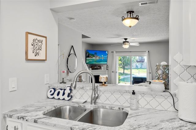 2444 Tarpon Bay Drive, Miamisburg, OH 45342