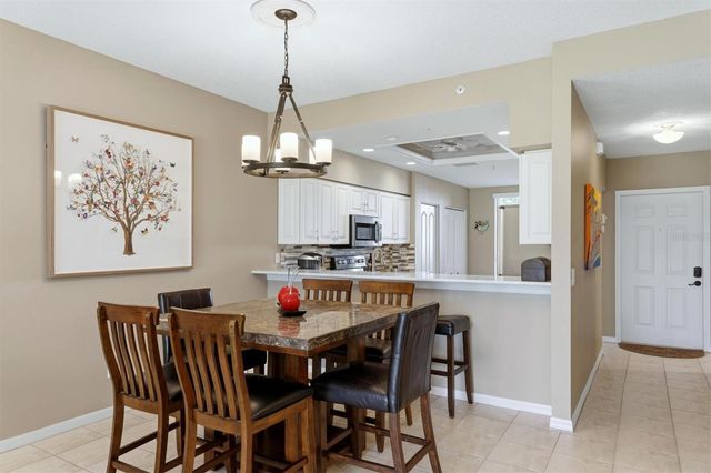 9631 CASTLE POINT DRIVE 1113, Sarasota, FL 34238