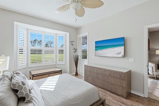 9631 CASTLE POINT DRIVE 1113, Sarasota, FL 34238