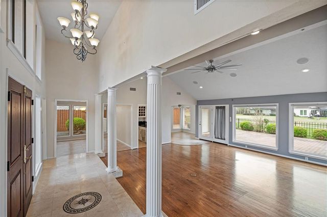 534 Fox Briar Lane, Sugar Land, TX 77478
