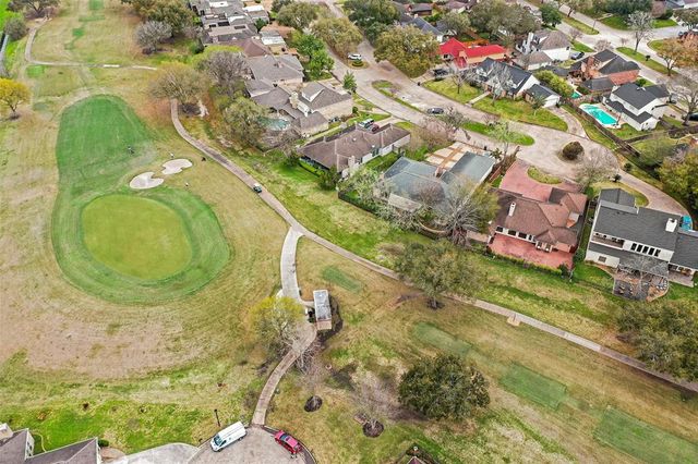 534 Fox Briar Lane, Sugar Land, TX 77478