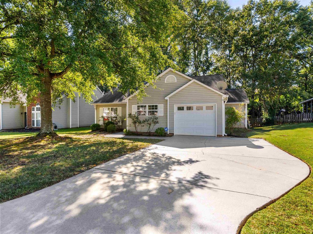 242 Birds Eye View, Boiling Springs, SC 29316