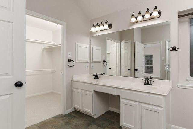 23 Lamps Glow Place, The Woodlands, TX 77382