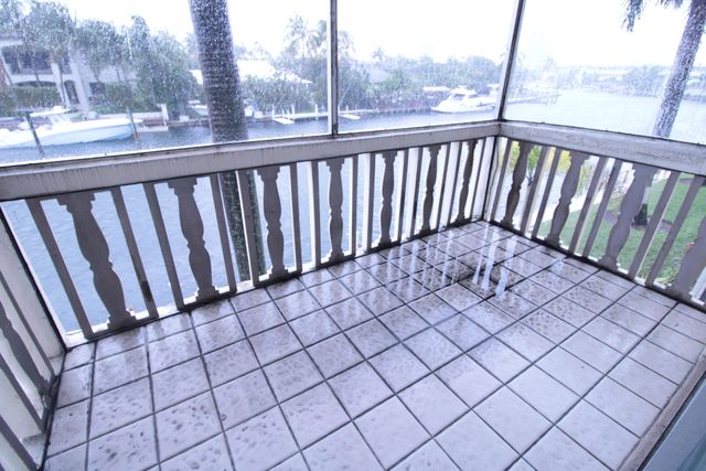 460 Paradise Isle Boulevard 203, Hallandale Beach, FL 33009