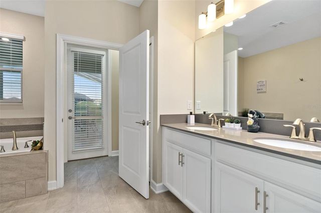 905 OCEAN COURSE AVENUE, Davenport, FL 33896