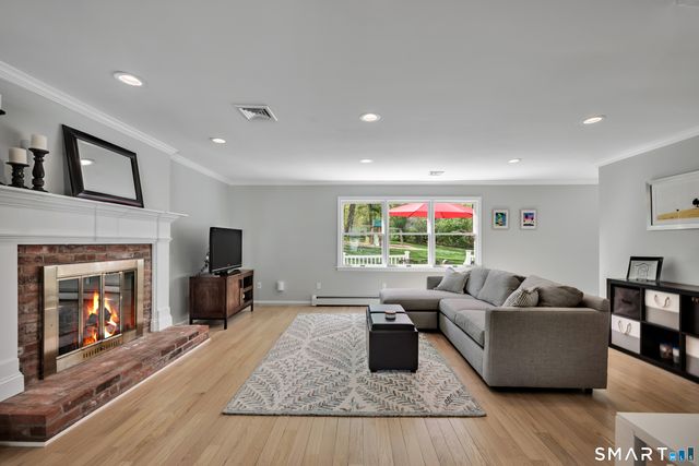 187 Lincoln Drive, Glastonbury, CT 06033