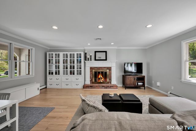 187 Lincoln Drive, Glastonbury, CT 06033