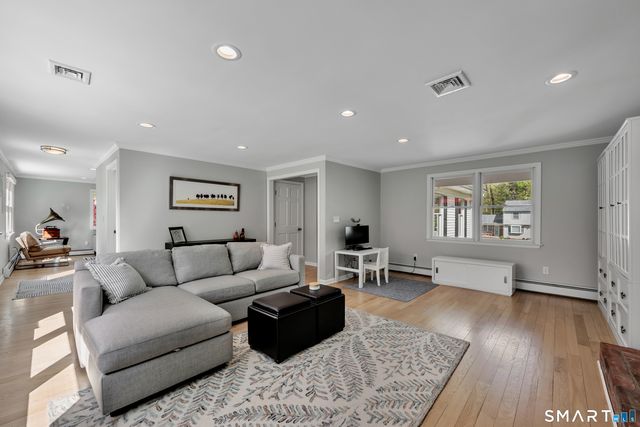 187 Lincoln Drive, Glastonbury, CT 06033