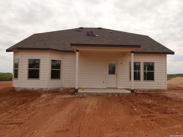 109 PRESCOTT DR, Floresville, TX 78114