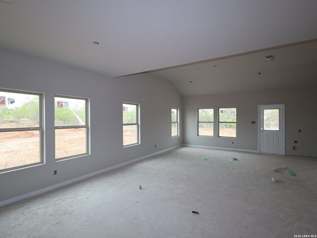 109 PRESCOTT DR, Floresville, TX 78114