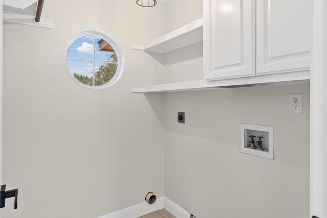 627 County Road 4445, Trenton, TX 75490