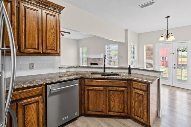 627 County Road 4445, Trenton, TX 75490