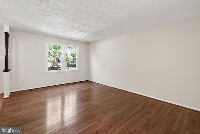 337 GUNDRY DR, Falls Church, VA 22046