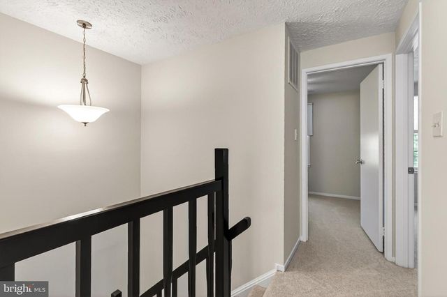 337 GUNDRY DR, Falls Church, VA 22046