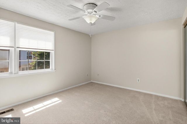 337 GUNDRY DR, Falls Church, VA 22046