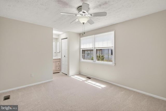 337 GUNDRY DR, Falls Church, VA 22046