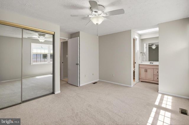 337 GUNDRY DR, Falls Church, VA 22046